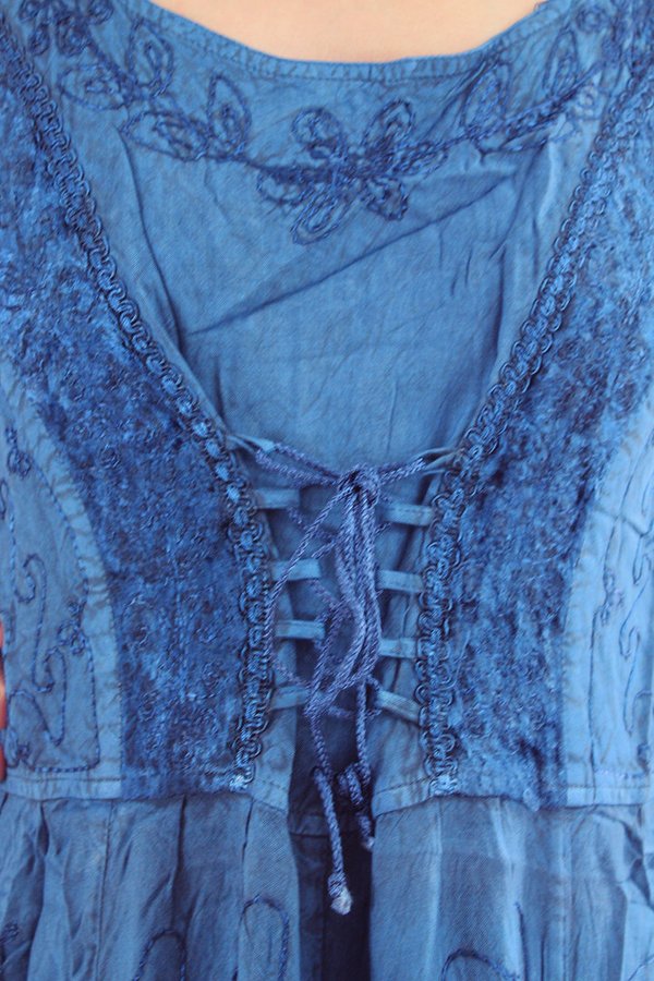 Mittelalter-Kleid ärmellos Schnürung Stickerei in grün, blau u. bordeaux
